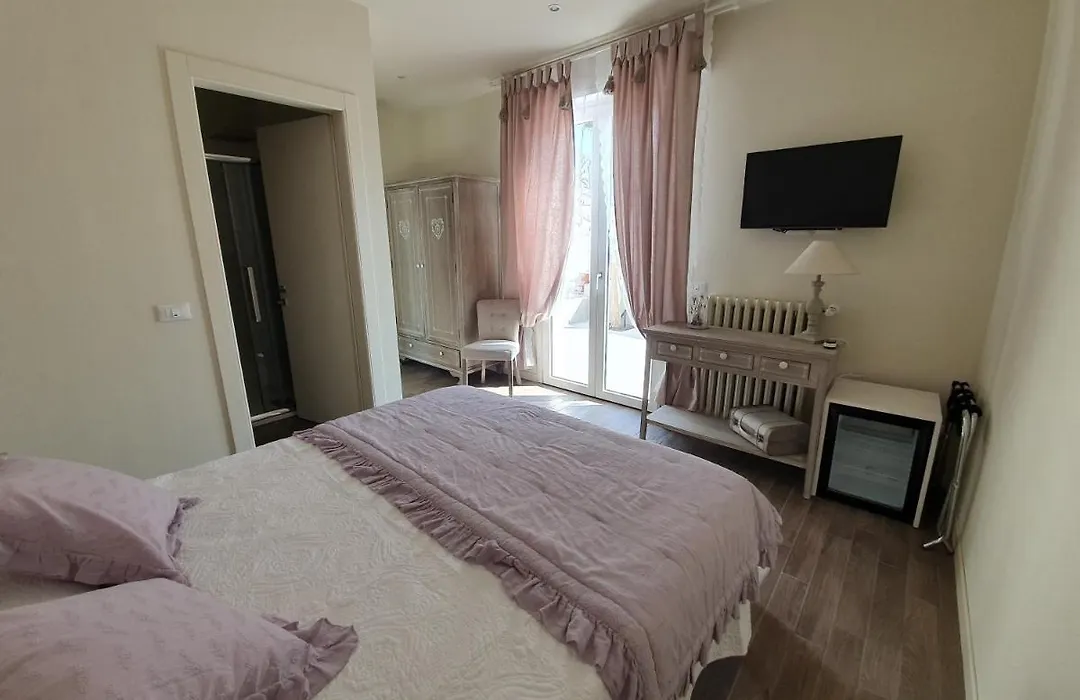 Romantic Home-1